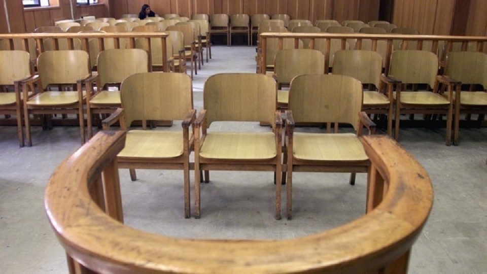 Στα δικαστήρια η πρώτη στην Ελλάδα απόλυση εργαζόμενου επειδή αρνήθηκε να εμβολιαστεί - Φωτογραφία 1