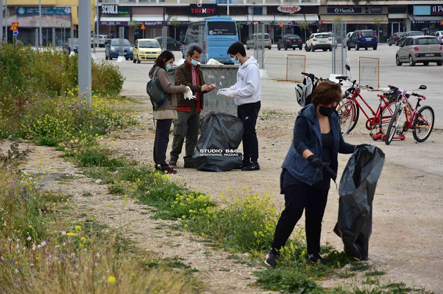 Ναύπλιο: Εθελοντές καθάρισαν από απορρίμματα την περιοχή του σταθμού του ΟΣΕ - Φωτογραφία 2