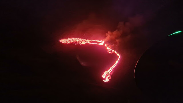 Έκρηξη ηφαιστείου στην Ισλανδία, κοντά στο Ρέικιαβικ - Φωτογραφία 1