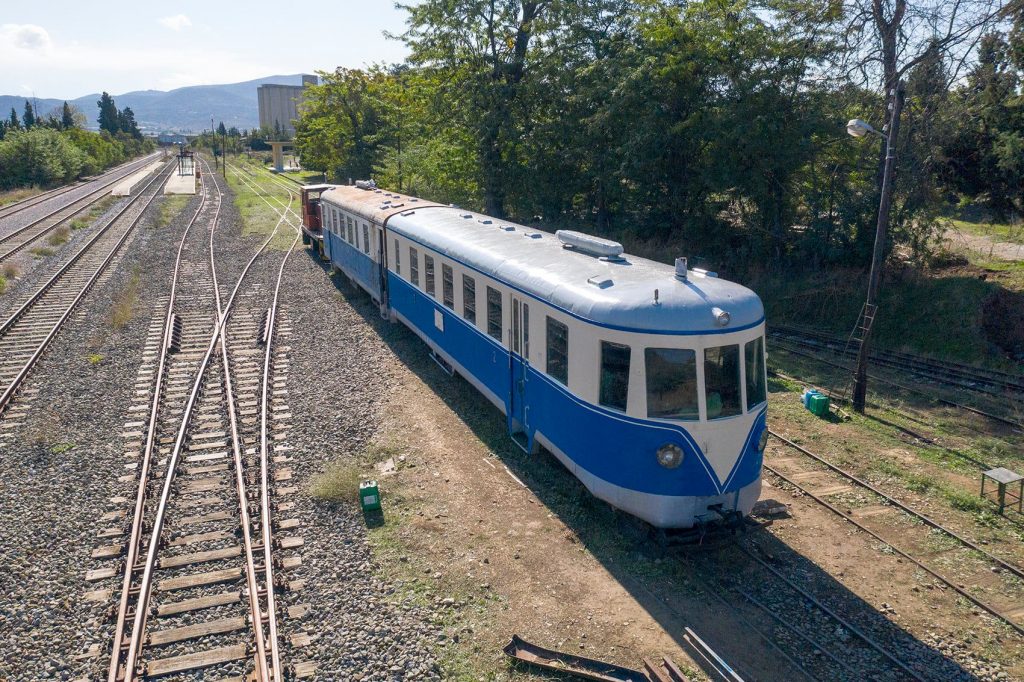 Linke Hofmann: Το στολίδι του Θεσσαλικού Σιδηρόδρομου ψάχνει στέγη. Εικόνες και βίντεο. - Φωτογραφία 2