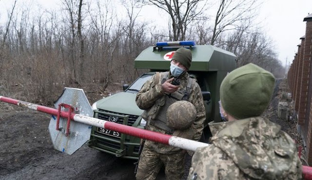 Ουκρανία: Βαραίνει επικίνδυνα η ατμόσφαιρα, ρωσικός στρατός στα ανατολικά σύνορα - Φωτογραφία 1