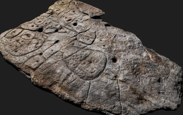Πέτρινη πλάκα 4.000 ετών, ο παλαιότερος 3D χάρτης του κόσμου - Φωτογραφία 1