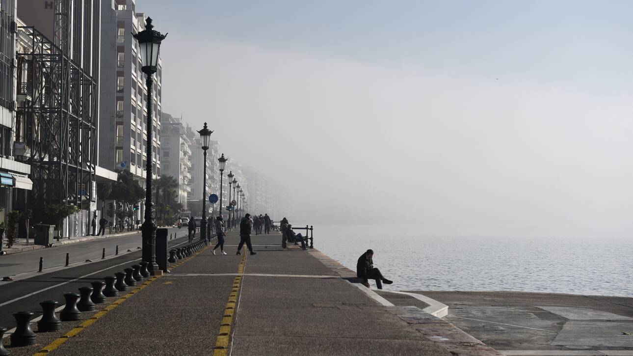 Επιτροπή Λοιμωξιολόγων: «Μαύρος καπνός» για άνοιγμα λιανεμπορίου σε Θεσσαλονίκη, Κοζάνη και Αχαΐα - Φωτογραφία 1
