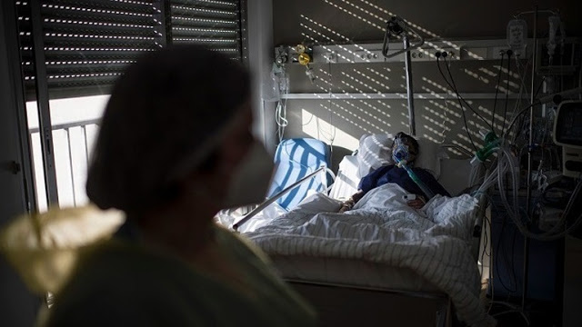 Κοροναϊός - Γαλλία: Αυξήθηκε ο αριθμός των νοσηλευόμενων σε ΜΕΘ και ο αριθμός των θανάτων - Φωτογραφία 1