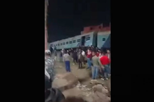 Αίγυπτος: Το βίντεο από τον εκτροχιασμό του τρένου. - Φωτογραφία 1