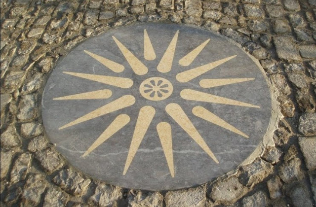Βεργίνα: Πώς δημιουργήθηκε με μαχαίρι ο «ήλιος», το σύμβολο των Μακεδόνων - Φωτογραφία 1