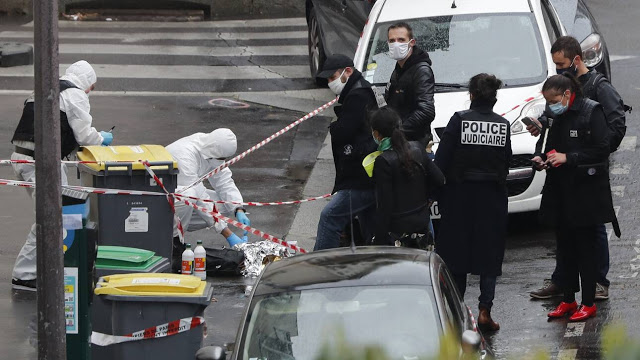 Επίθεση με μαχαίρι στο Παρίσι: Νεκροί μία 49χρονη αστυνομικός και ο δράστης - Φωτογραφία 1