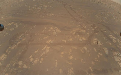 Η πρώτη έγχρωμη από αέρος φωτογραφία του Άρη από το drone - Φωτογραφία 1