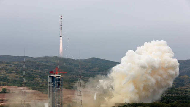 Ανησυχία για κινεζικό πύραυλο που βρίσκεται εκτός ελέγχου και κατευθύνεται στη Γη - Φωτογραφία 1