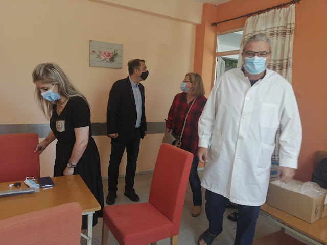Επίσκεψη του Πρόεδρου του Φαρμακευτικού συλλόγου ΘΑΝΑΣΗ ΠΑΠΑΘΑΝΑΣΗ στο Κέντρο Υγείας Αστακού. Συνάντηση με το Δήμαρχο. - Φωτογραφία 18