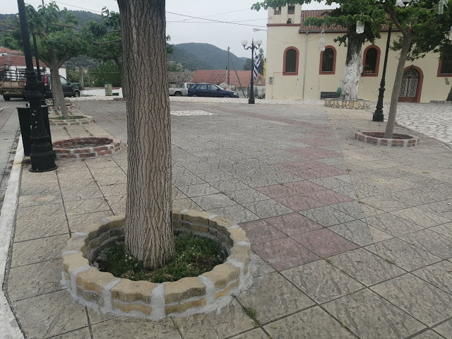 XIROMERONEWS: Eπίσκεψη στο χωριό Χρυσοβίτσα Ξηρομέρου και στην πλατεία του χωριού. - Φωτογραφία 1