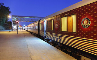 Ταξίδι με το Εξπρές του Μαχαραγιά, από τα πιο ακριβά τρένα στον κόσμο. - Φωτογραφία 2