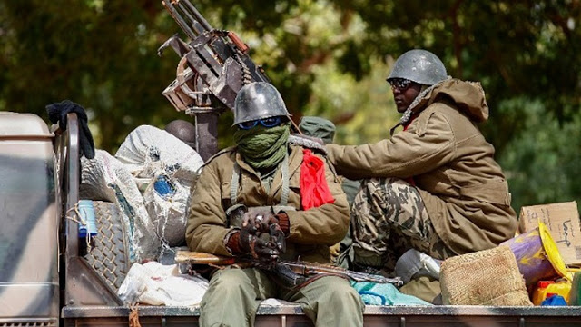 Μαλί: Ο στρατός συνέλαβε τον πρόεδρο, τον πρωθυπουργό και τον υπουργό Άμυνας της χώρας - Φωτογραφία 1