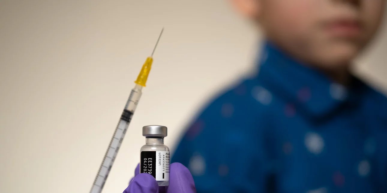 Εγκρίθηκε από τον ΕΜΑ το εμβόλιο Pfizer για 12-15 ετών - Κυριακίδου: «Απόφαση που πρέπει να ληφθεί από τους γονείς για τα παιδιά τους» - Φωτογραφία 1