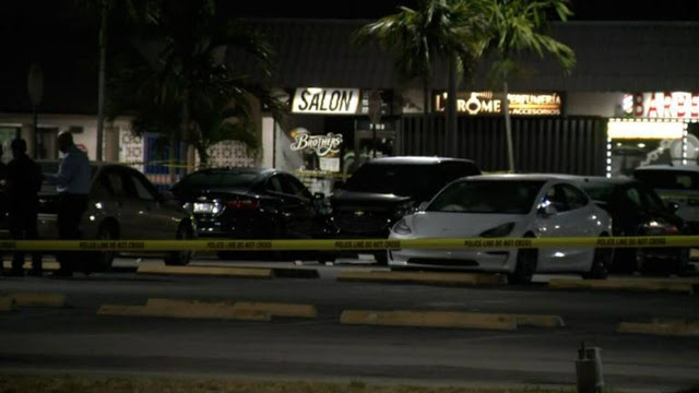 Μακελειό στη Φλόριντα: Δύο νεκροί και δεκάδες τραυματίες από πυροβολισμούς σε κλαμπ - Φωτογραφία 1