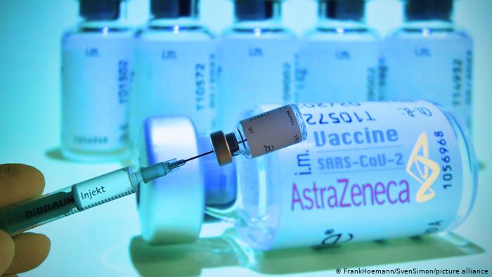 Εμβόλιο AstraZeneca: Νέες οδηγίες για τις θρομβώσεις - Ποιοι πρέπει να κάνουν έλεγχο αιμοπεταλίων - Φωτογραφία 1