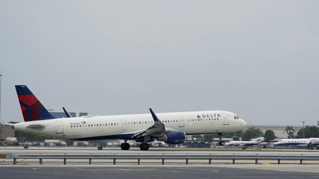 ΗΠΑ: Θρίλερ σε πτήση - Επιβάτης ήθελε να εισβάλει στο πιλοτήριο - Φωτογραφία 1