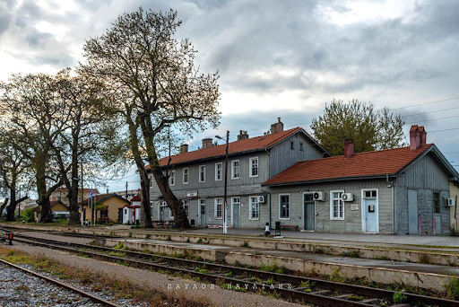Δημοσχάκης: Ανάγκη φροντίδας και ανάδειξης για τους ιστορικούς σιδηροδρομικούς σταθμούς του Έβρου - Φωτογραφία 1