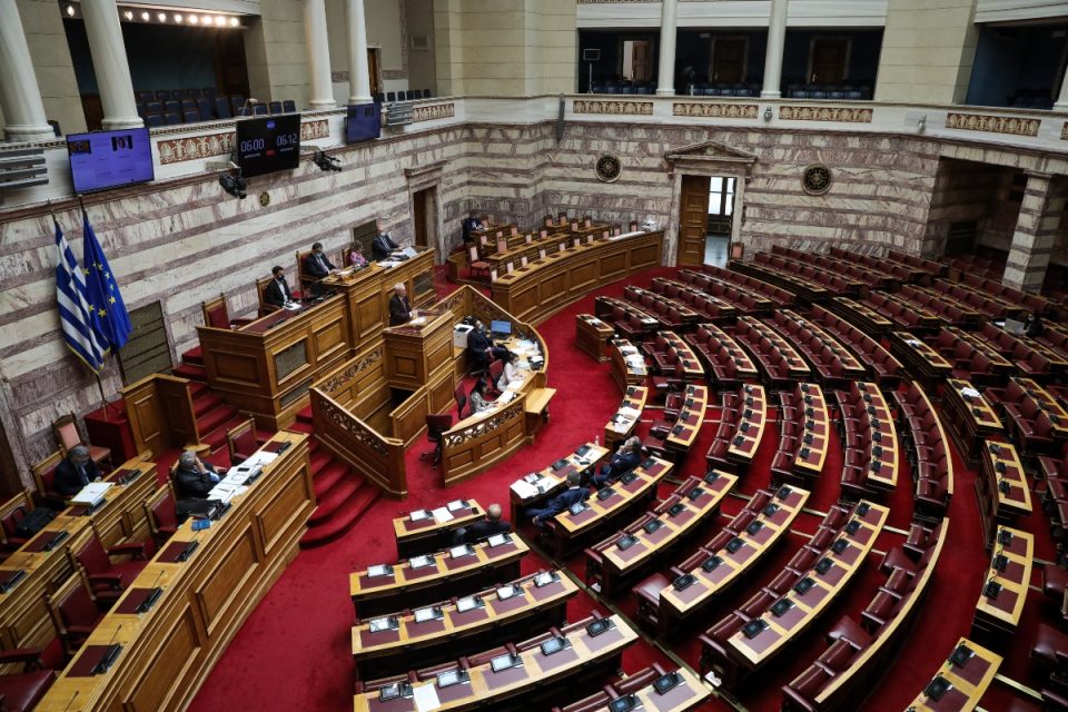 Eργασιακό:Με τις 158 ψήφους της ΝΔ υπερψηφίστηκε το νομοσχέδιο - Φωτογραφία 1