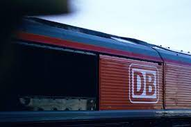 Οι μηχανοδηγοί των γερμανικών τρένων  ενδέχεται να απεργήσουν από τις 9 Αυγούστου, το GDL κάνει ψηφοφορία. - Φωτογραφία 1