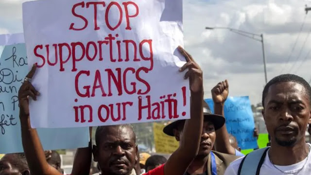 Αϊτή: 15 νεκροί από σφαίρες, ανάμεσά τους ένας δημοσιογράφος και μια ακτιβίστρια - Φωτογραφία 1
