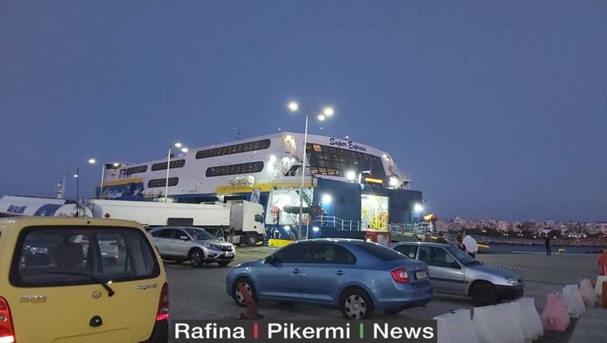 Συναγερμός στο λιμάνι της Ραφήνας για 70 ύποπτα κρούσματα κορονοϊού - Φωτογραφία 4
