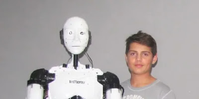 Δημήτρης Χατζής: Στα 15 του έφτιαξε ανθρωποειδές ρομπότ, στα 21 του έχει start up - Φωτογραφία 1