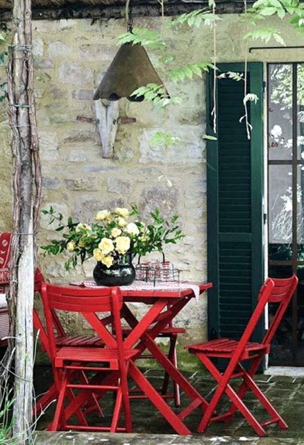 Προσθέστε Κόκκινες ...πινελιές στην αυλή ή το μπαλκόνι σας - Φωτογραφία 11