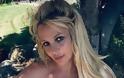 Britney Spears: Ποζάρει τόπλες και ανάβει φωτιές (Pic)