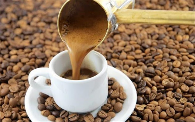 Οι κίνδυνοι της υπερβολικής κατανάλωσης καφεΐνης - Φωτογραφία 1