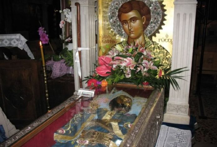 Νέα λιτανεία με περιφορά του σκηνώματος του Οσίου Ιωάννη του Ρώσου στο Προκόπι (βίντεο) - Φωτογραφία 1