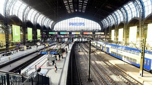 Γερμανία: Η απεργία των μηχανοδηγών τρένων «παρέλυσε» τη σιδηροδρομική κίνηση - Φωτογραφία 1