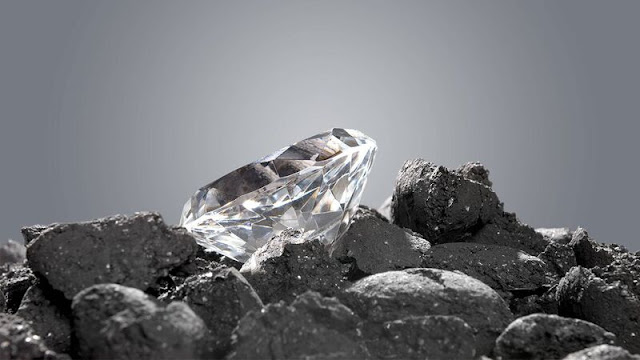Επιστήμονες δημιουργούν γυαλί τόσο σκληρό που γρατζουνάει διαμάντι - Φωτογραφία 1