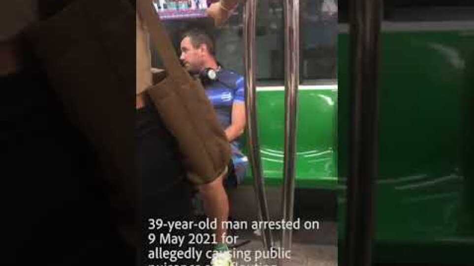 Σιγκαπούρη: Καταδικάστηκε σε φυλάκιση έξι εβδομάδων Βρετανός που δεν φορούσε μάσκα σε τρένο. - Φωτογραφία 2