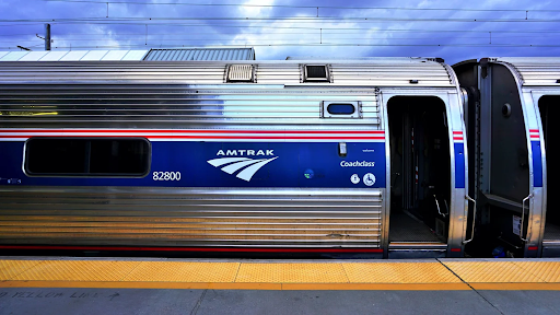 Πρέπει οι ΗΠΑ να επενδύσουν σε περισσότερα δρομολόγια τρένων; - Φωτογραφία 1