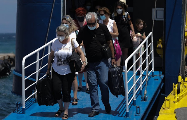 Κοροναϊός - Ελλάδα: Προσεχώς επιστροφή της χρήσης μάσκας παντού - Φωτογραφία 1
