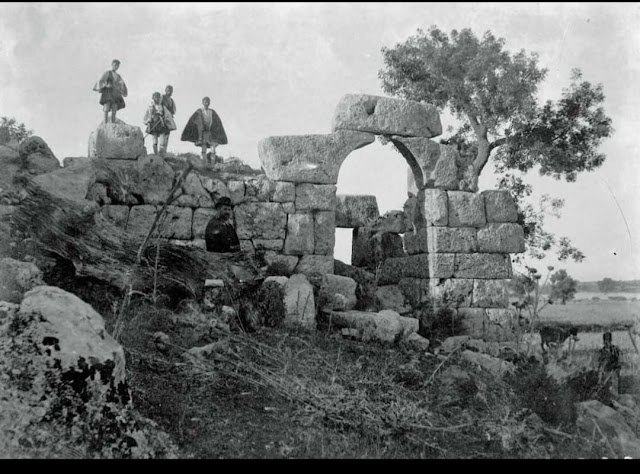 Γιάννης Νίτσας :  Η Αρχαία Αυλόπορτα στην  Παλαιομάνινα περιμένει την αναστήλωση της - Φωτογραφία 3