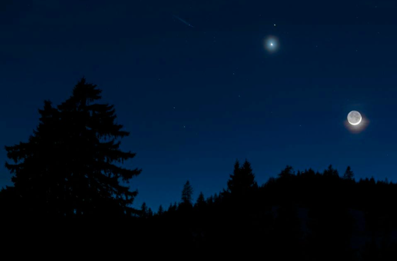 Η Αφροδίτη πλησιάζει τον λεπτό μηνίσκο της Σελήνης - Φωτογραφία 1