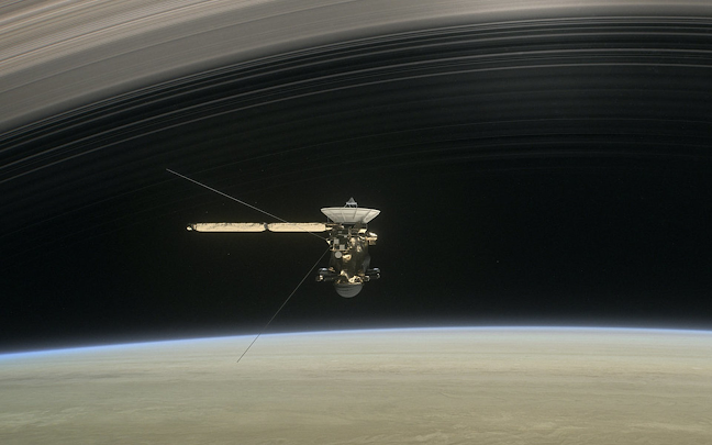 Σαν σήμερα: Tο salto mortale του τροχιακού αστεροσκοπείου Cassini - Φωτογραφία 1