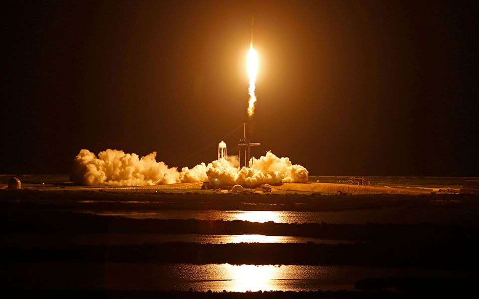 Απογειώθηκε ο πύραυλος Falcon 9 της SpaceX – Η πρώτη τουριστική διαστημική αποστολή - Φωτογραφία 2