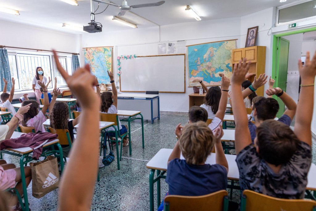 Κορονοϊός: Η μετάδοση στα σχολεία φέρνει πιο κοντά το 4ο κύμα πανδημίας – Σκέψεις για αύξηση των ΜΕΘ για παιδιά - Φωτογραφία 1