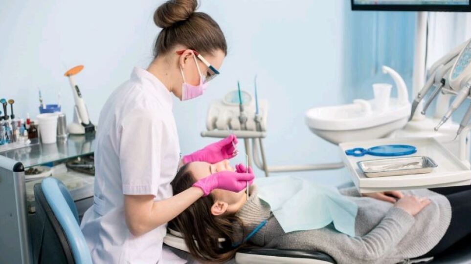 Πώς θα προσέρχονται οι ασθενείς στα οδοντιατρεία: Διευκρινίσεις του υπουργείου Υγείας - Φωτογραφία 1