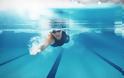 Γιατί η κολύμβηση είναι «φάρμακο» για τον οργανισμό. Δέκα λόγοι για να αρχίσετε συστηματικά την κολύμβηση