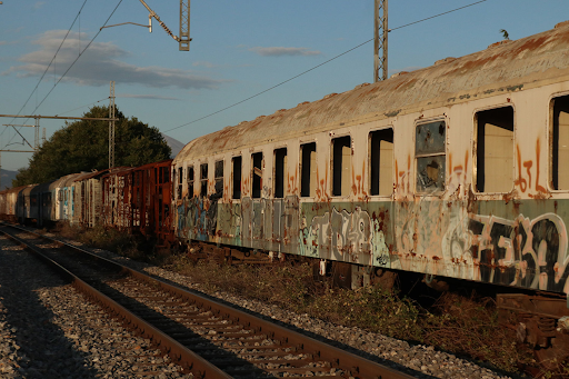 Λάρισα: Εκεί που «πεθαίνουν» τα τρένα…  Εικόνες και βίντεο. - Φωτογραφία 1