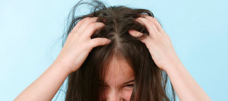 Ψείρες στα μαλλιά του παιδιού: Τι πρέπει να γνωρίζετε για να τις αντιμετωπίσετε - Φωτογραφία 1