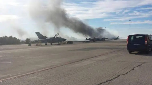 Φωτιά στον Άραξο μπροστά από το στρατιωτικό αεροδρόμιο - Φωτογραφία 1