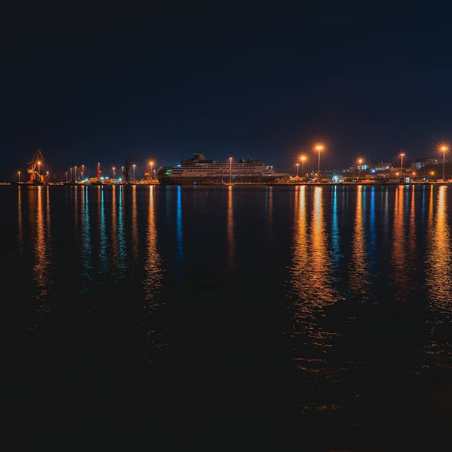 Ηράκλειο: Ένα εντυπωσιακό νυχτερινό λιμάνι (Pic) - Φωτογραφία 9