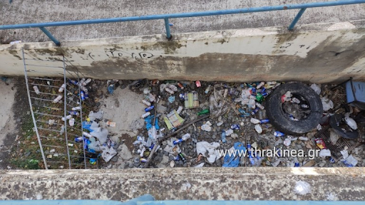 Εικόνες ντροπής λίγα μέτρα από το κέντρο της Ορεστιάδας. - Φωτογραφία 3