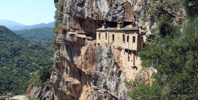 Ιερά Μονή Κηπίνας: Το άγνωστο μικρό «Μετέωρο» της Ηπείρου - Φωτογραφία 1