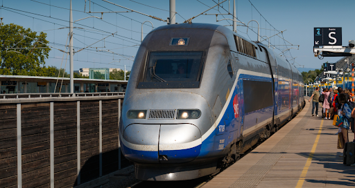 Γαλλία: Τρεις νεκροί και ένας τραυματίας, χτυπημένοι από τρένο. - Φωτογραφία 1